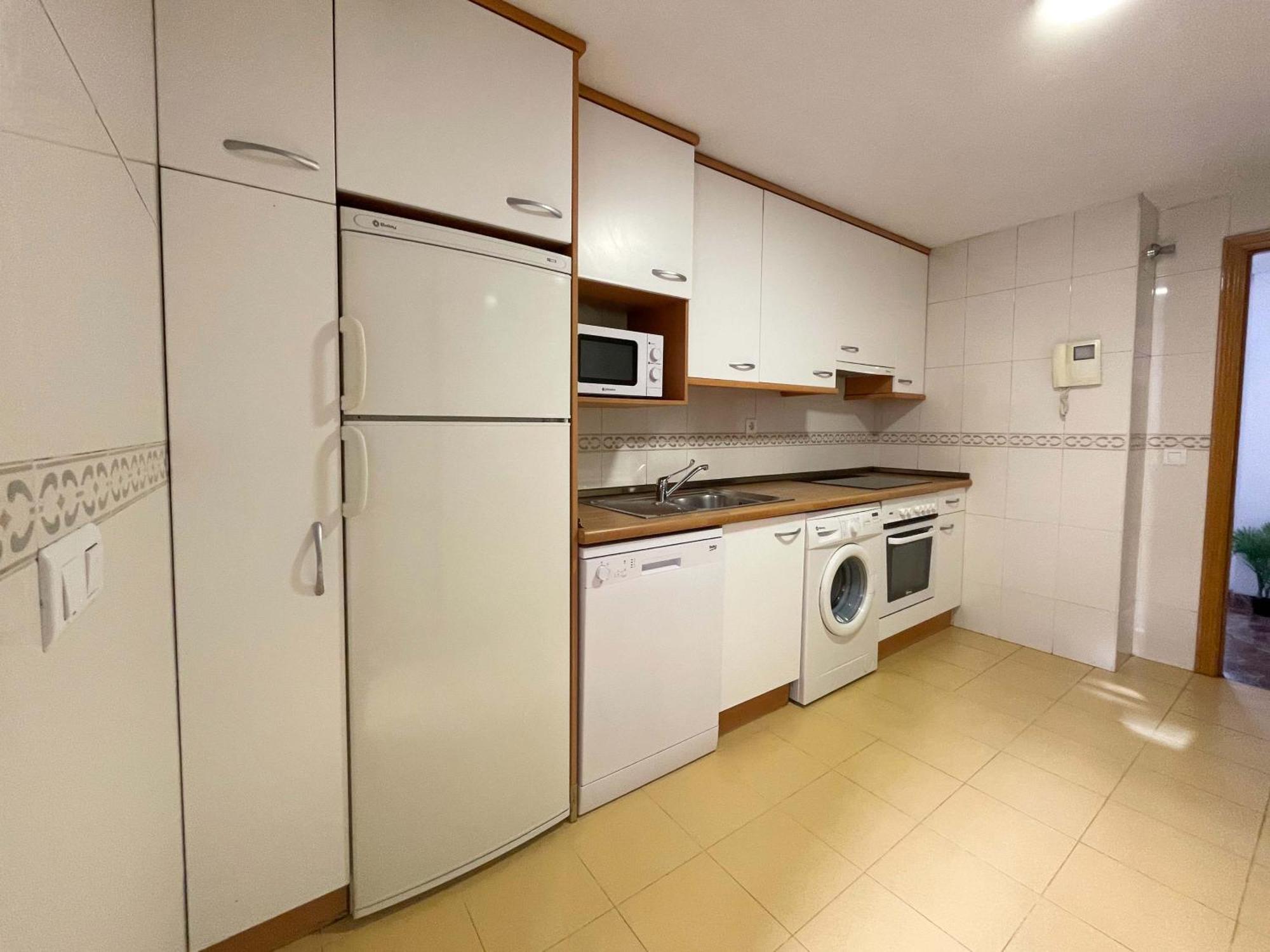 Apartamentos El Pilar Suites 3000 Zaragoza Exterior photo